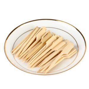 Square bamboo sticks.4